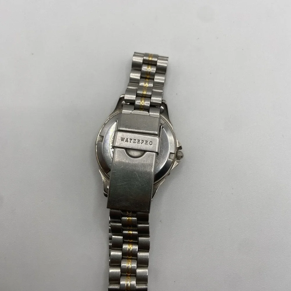 Vintage‎ 1996 Guess Waterpro Watch Women 30mm Silver Gold Tone Date Untested
